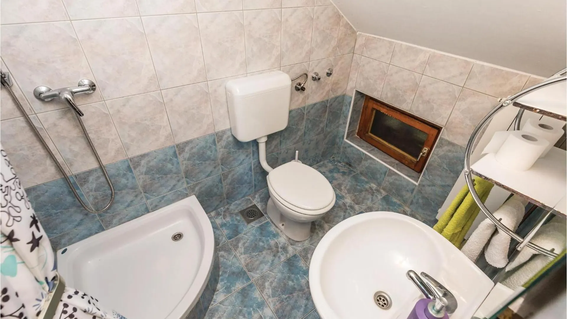 Beautiful Home In Fuzine With Sauna 0*,